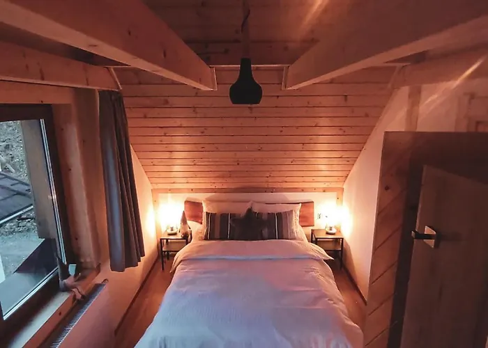 Beskidzka Kepa - Z Balia I Pieknym Widokiem Na Gory