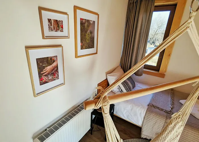 Beskidzka Kepa - Z Balia I Pieknym Widokiem Na Gory * Щирк